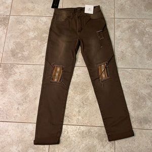 Ladies serape patch jeans - olive green